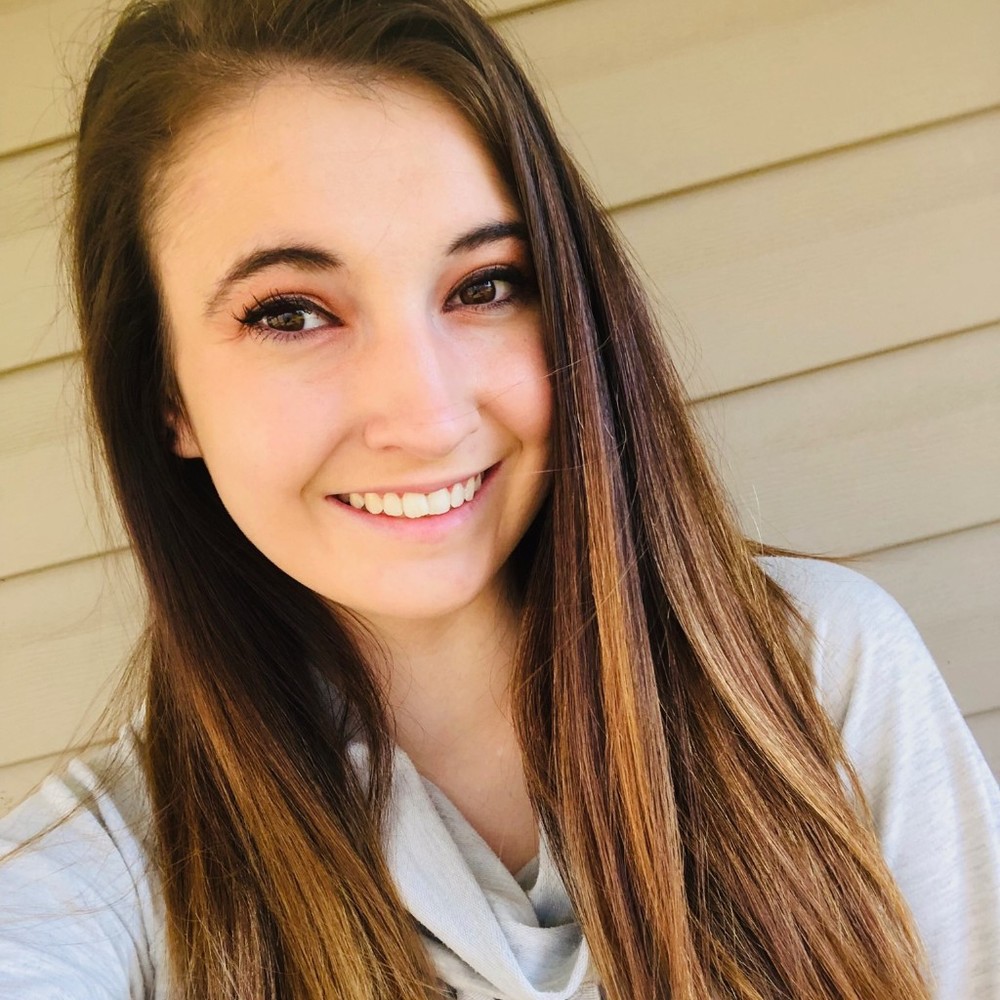 Meet your Posher, Elana